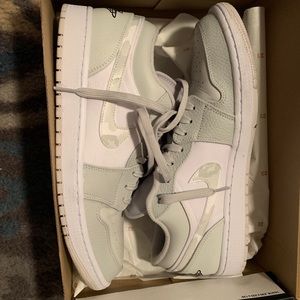 Jordan 1 low camo
